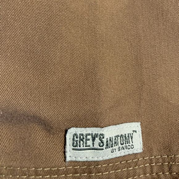 Greys Anatomy Brown Scrubs - Picture 2 of 2